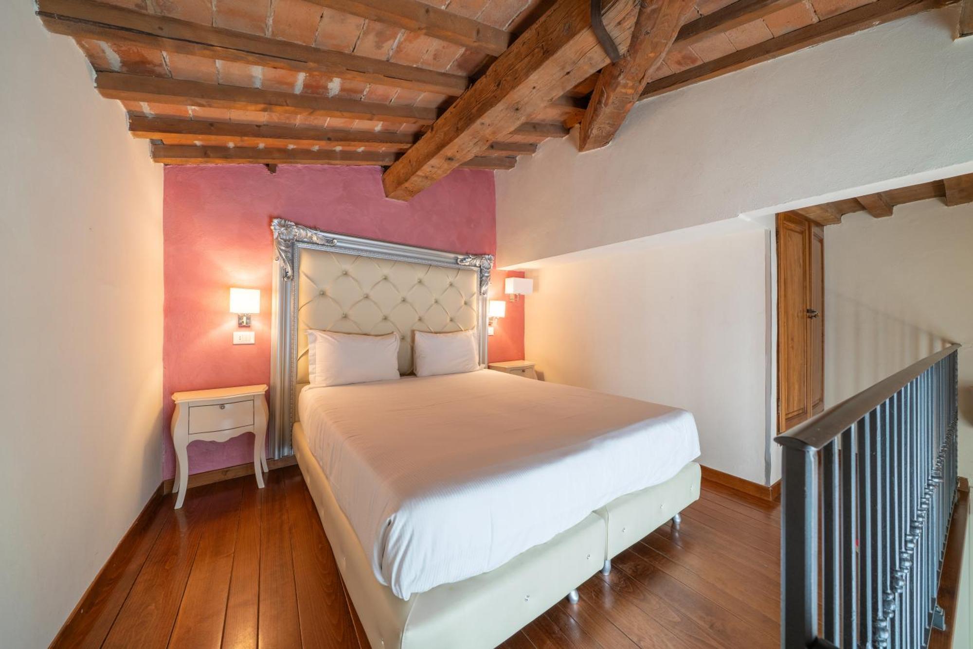 Residenza Conte Di Cavour&rooftop Affittacamere 2*